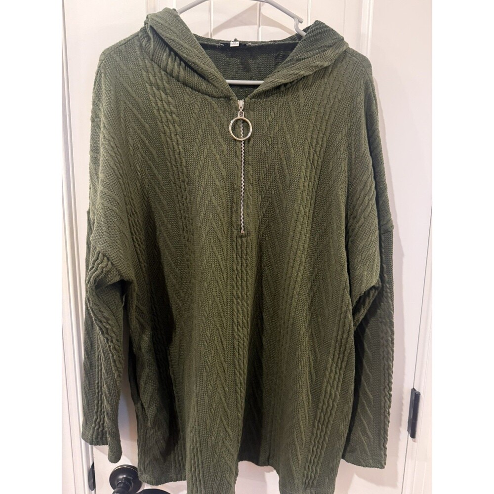 NWOT women's long sleeve hooded sweater white birch Size XL green color
